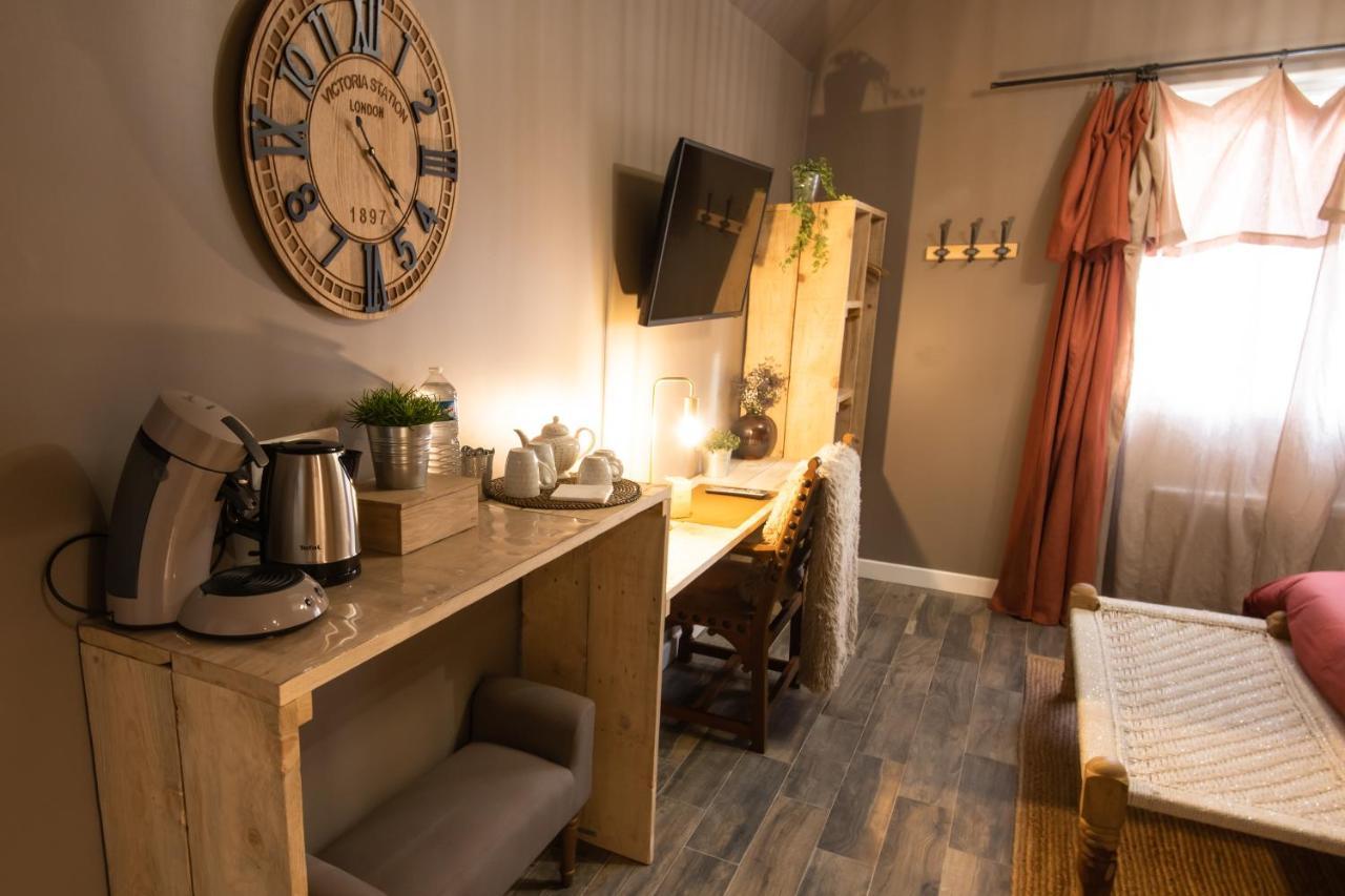J&J Room - Hebergement D'Exception Pres De Provins! Le Bas Courton Luaran gambar